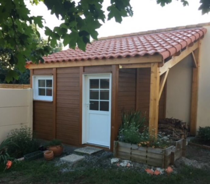 Abri de jardin en béton aspect bois 1 pente avec bûcher Abri de jardin en béton aspect bois 1 pente avec bûcher
